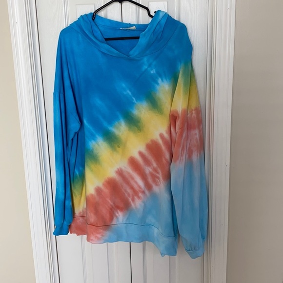 NEVER WORN women’s oversized tie dye hoodie - Picture 2 of 3